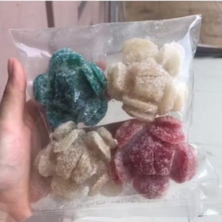 Produk manisan buah pala kering